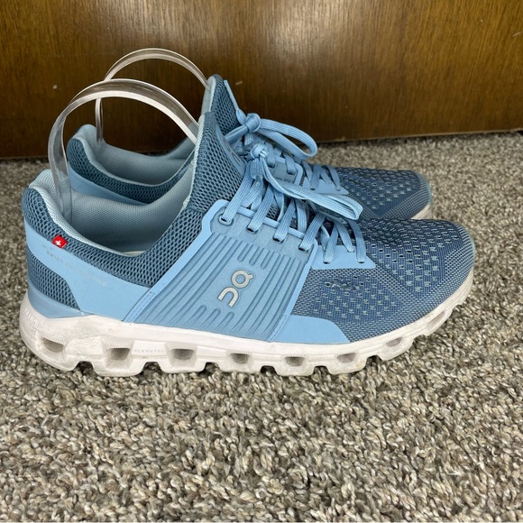 On Running Cloud Swift Blue Size 9 - Picture 1 of 8
